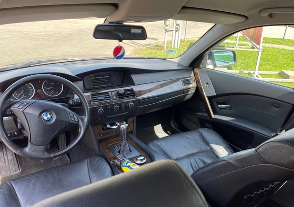 BMW Seria 5 cena 15900 przebieg: 304000, rok produkcji 2005 z Oświęcim małe 29